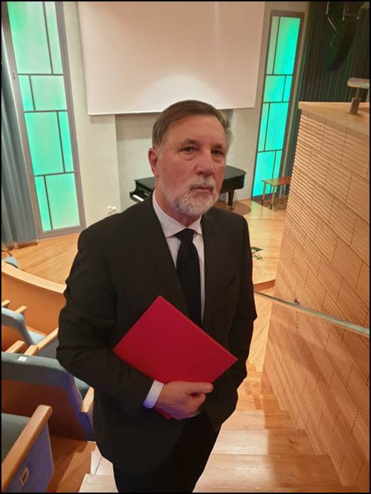 http://www.agt.bme.hu/balassi/Kanyo_Andras_es_Kanyo_David_Artisjus_dij_elemei/image002.jpg