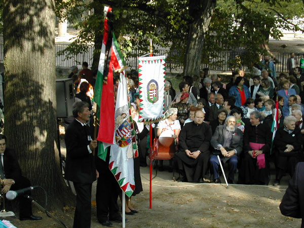 következő