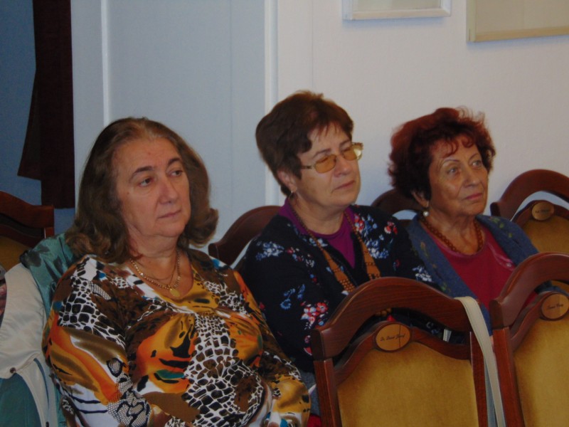 következő