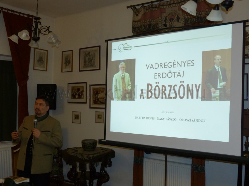 következő