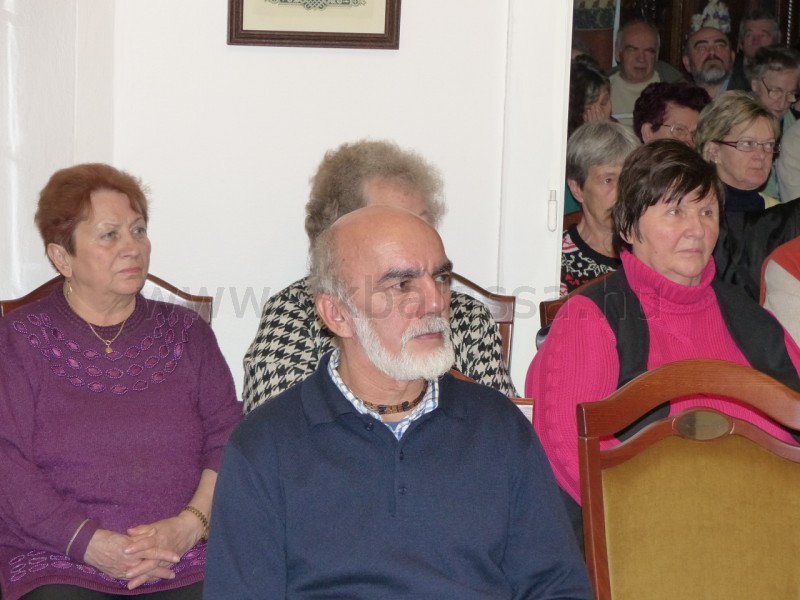 következő