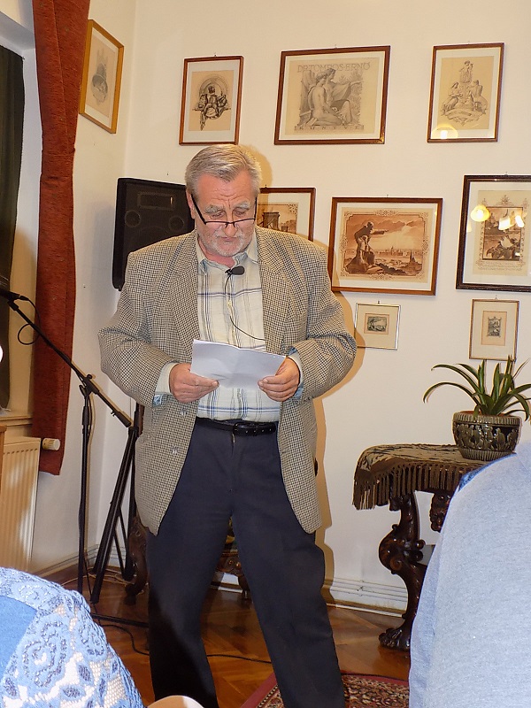 következő