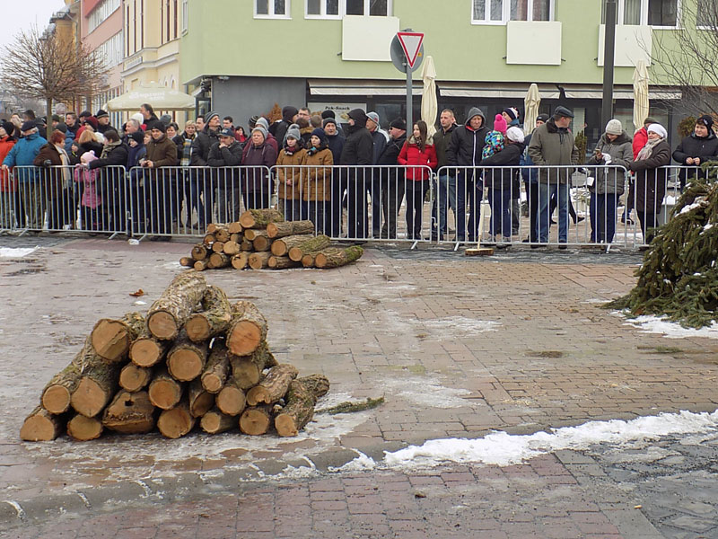 következő