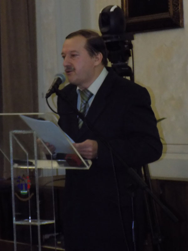 következő