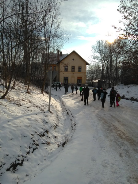 következő