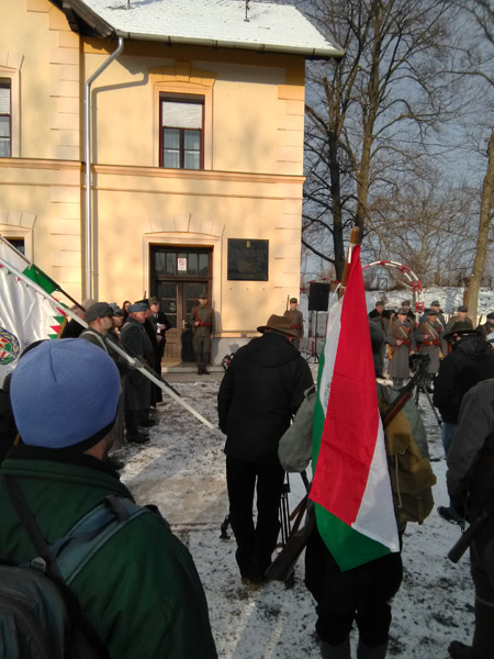 következő