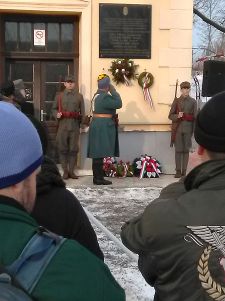 következő