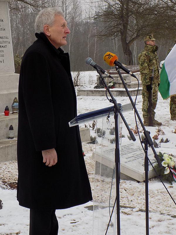 következő