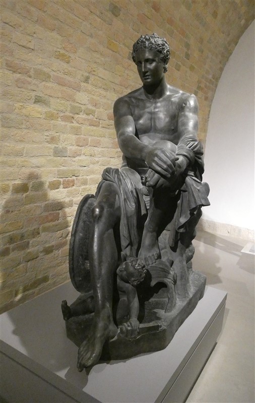 következő