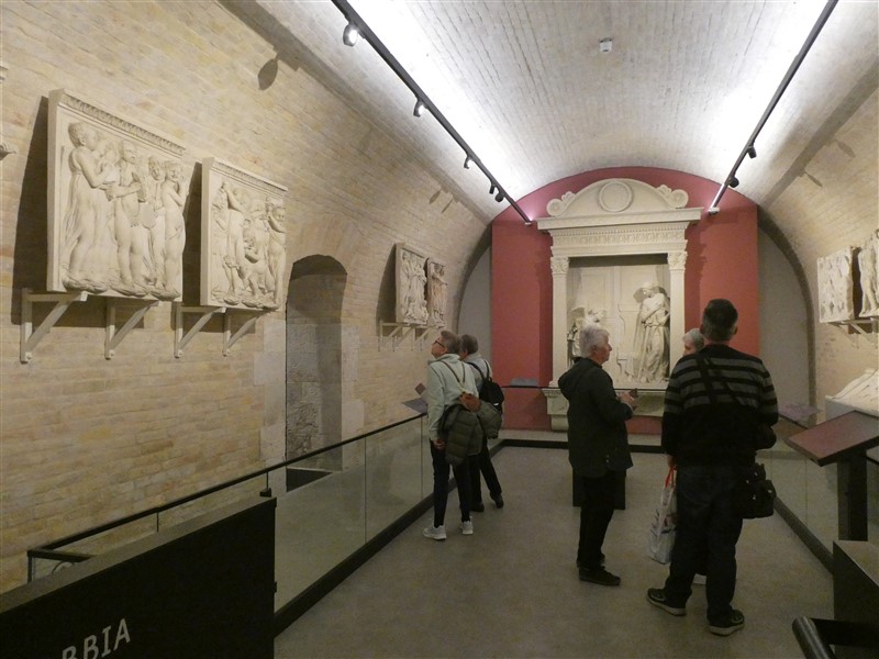 következő