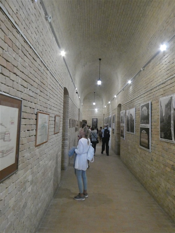 következő