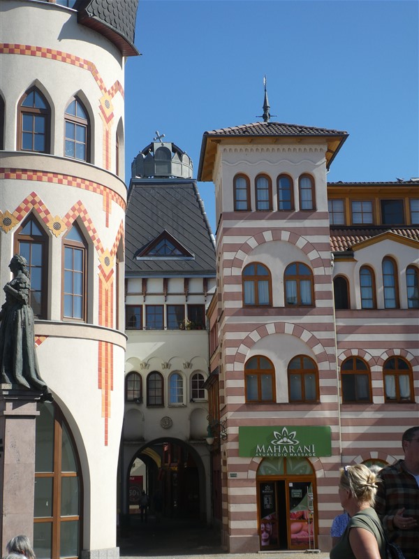 következő