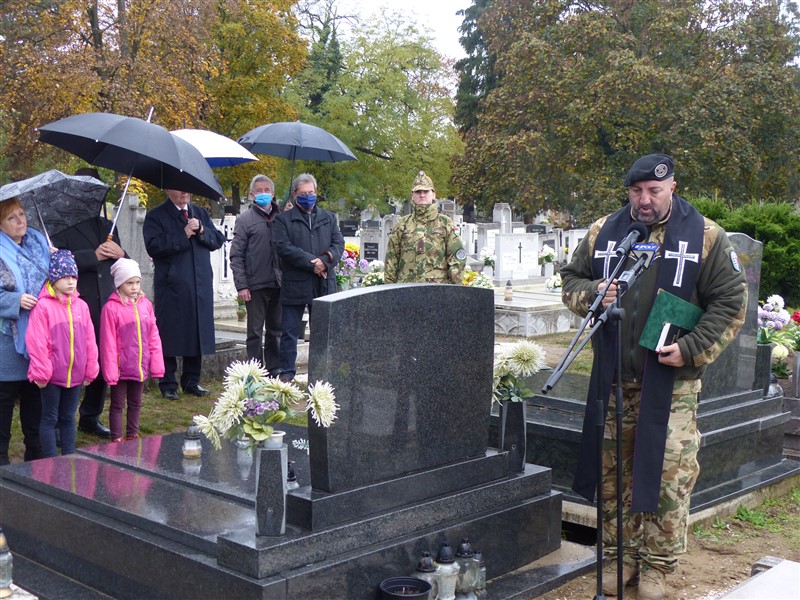 következő