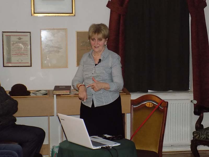 következő