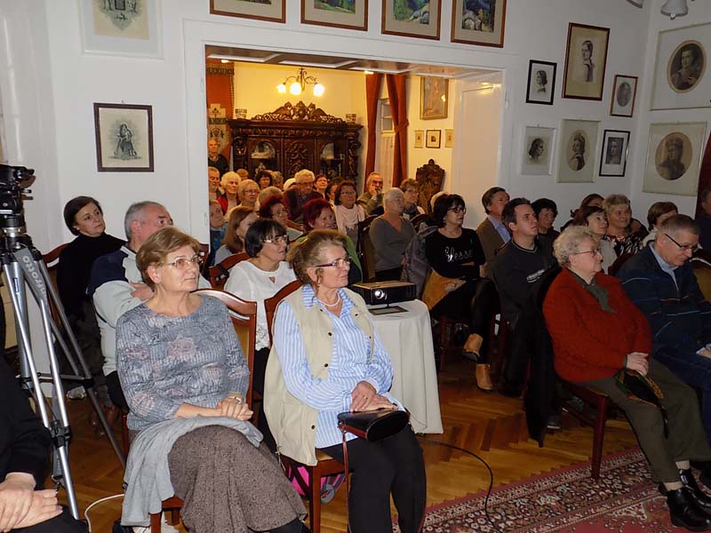 következő