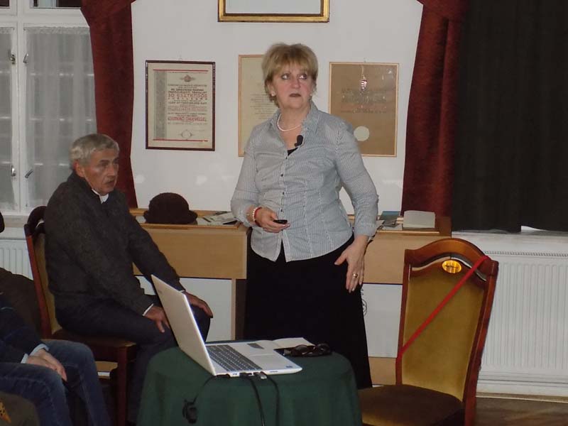 következő
