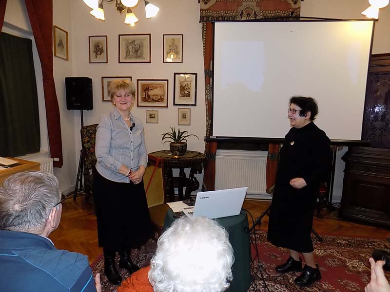 következő
