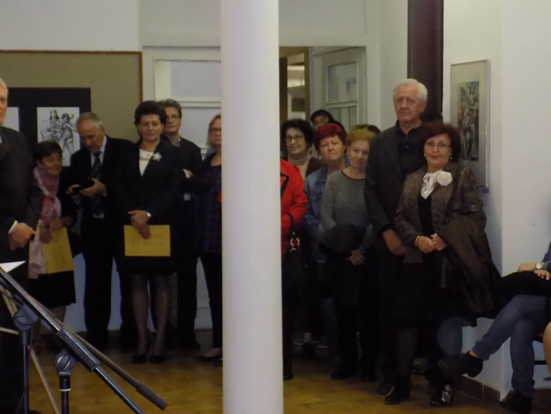 következő