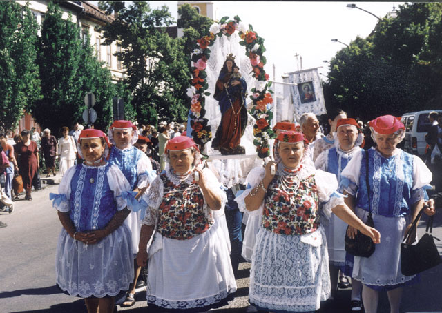 következő
