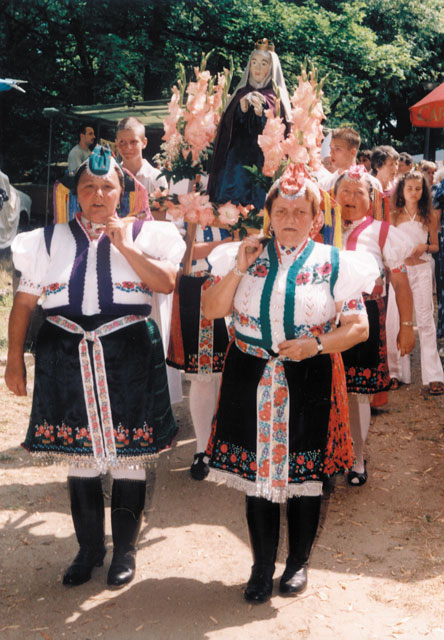 következő