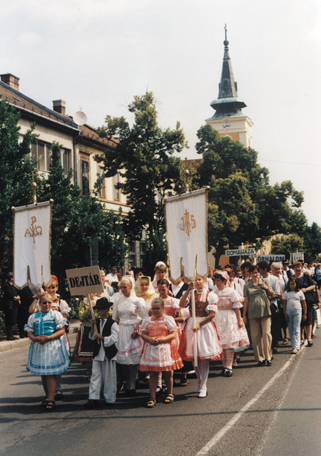 következő