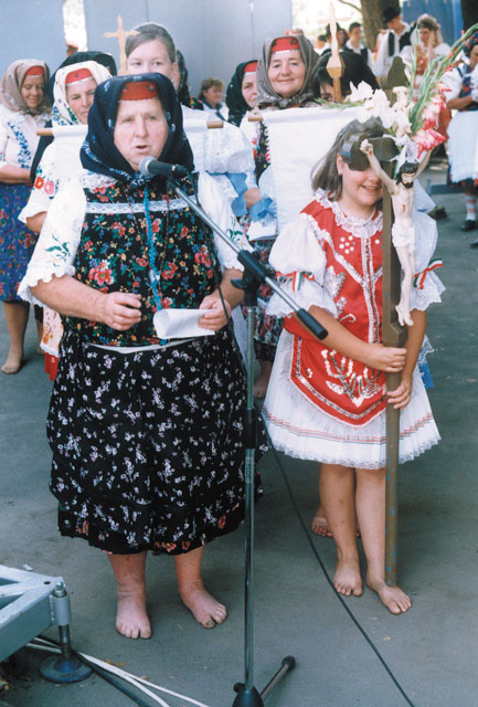 következő