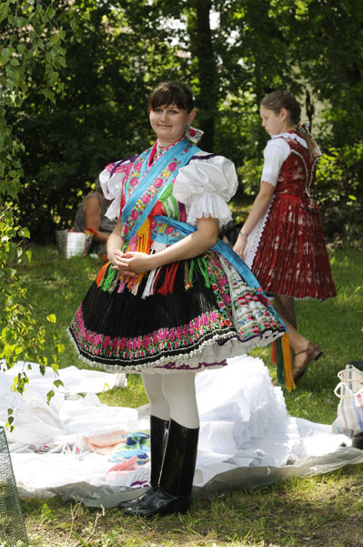 következő
