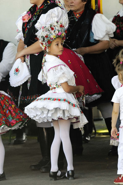következő