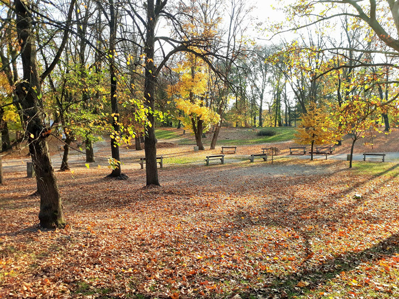 következő