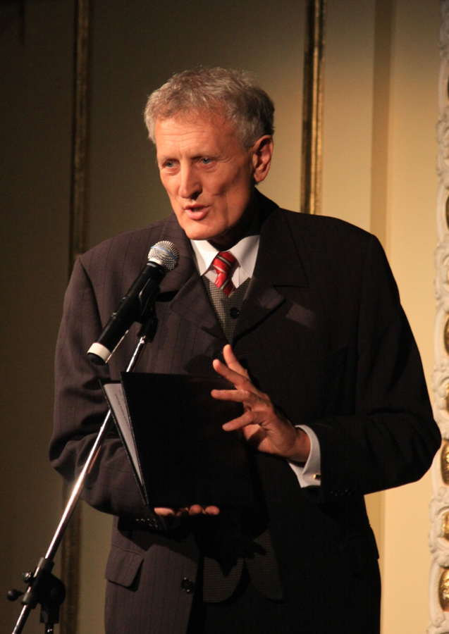 következő