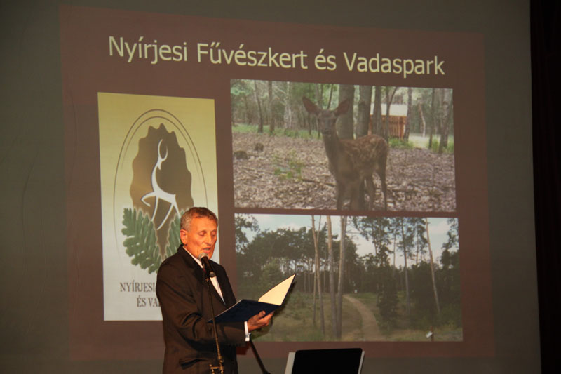 következő