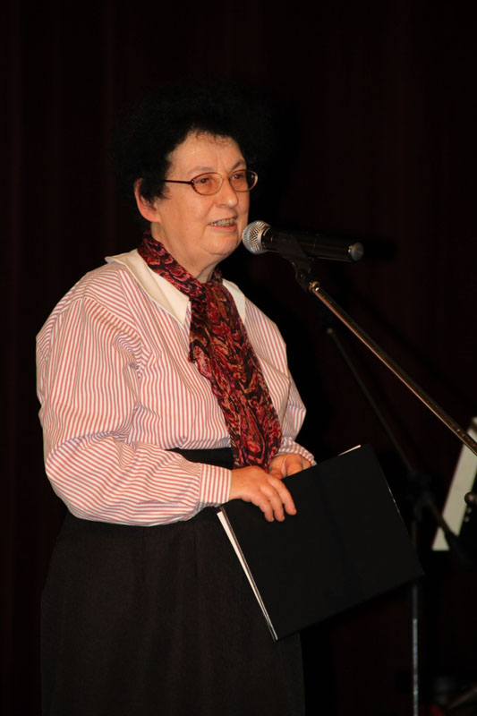 következő
