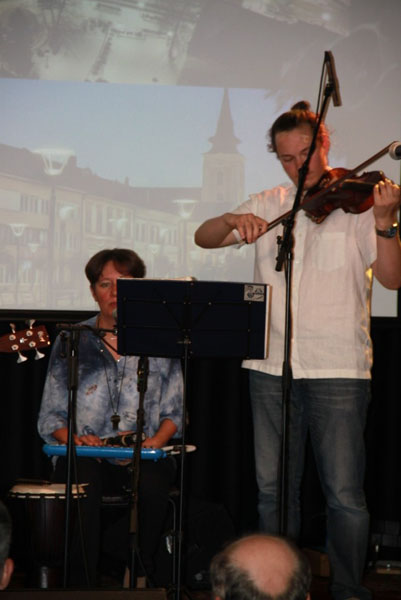 következő