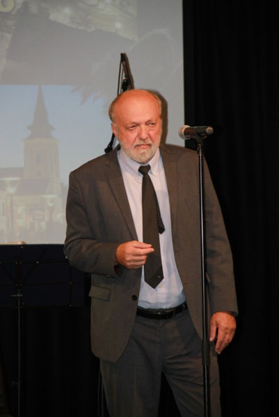 következő