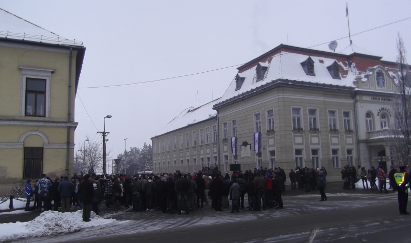 következő