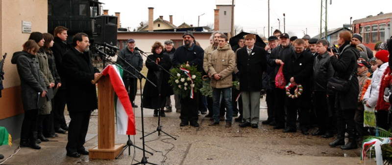 következő