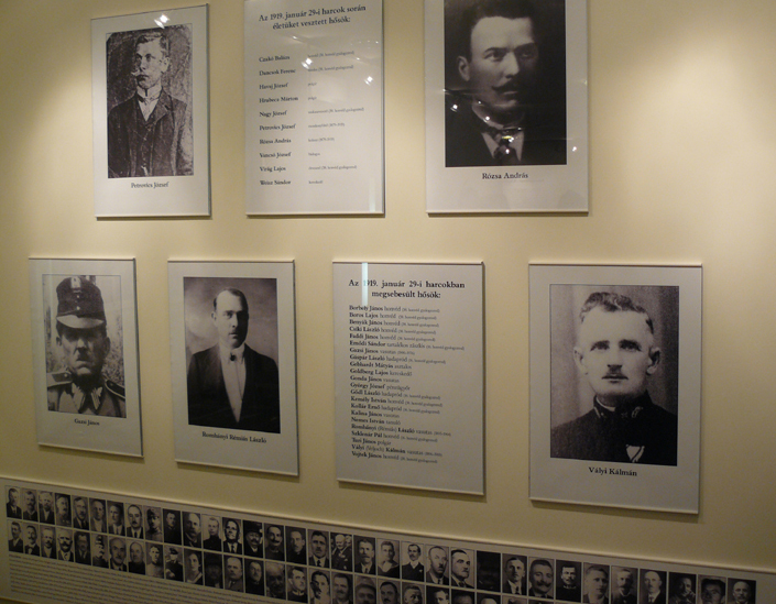 következő