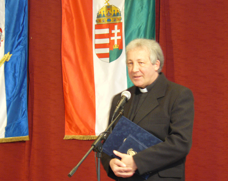 következő