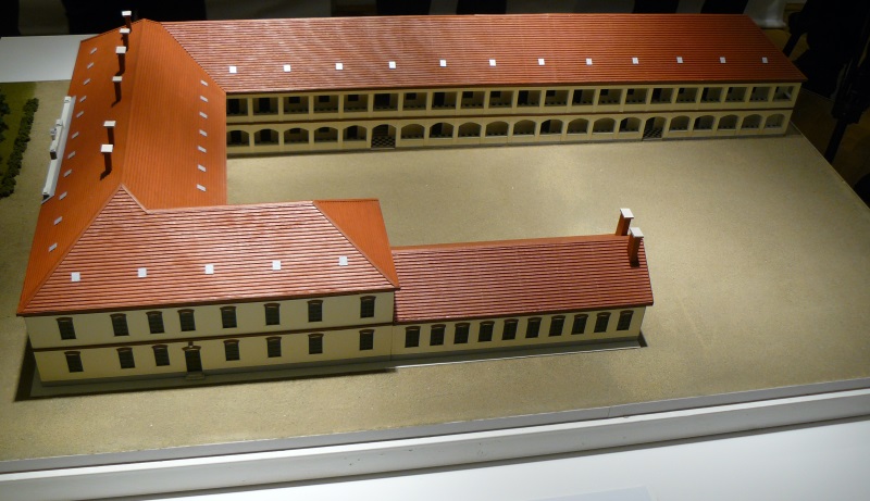 következő