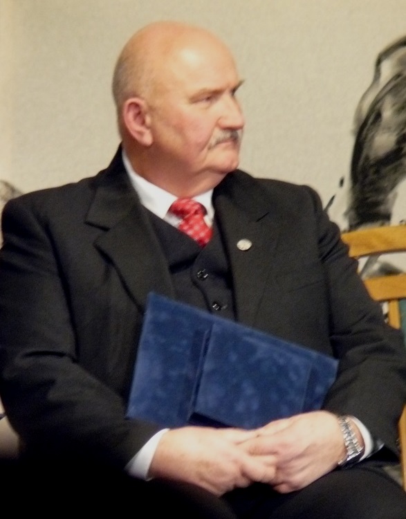 következő