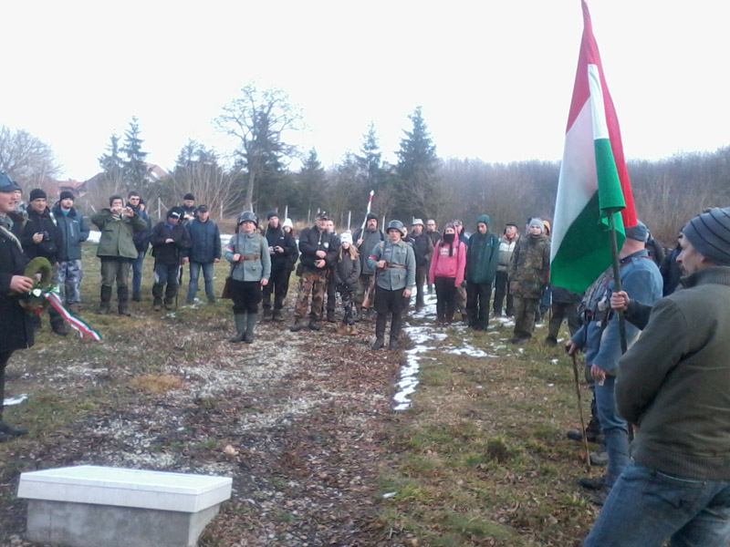 következő