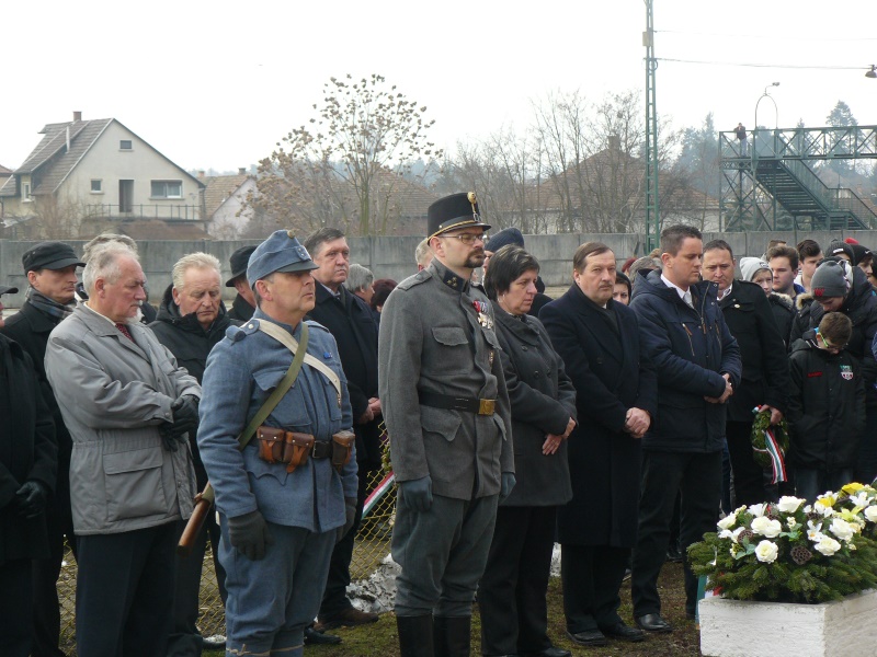 következő