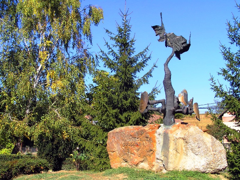 következő