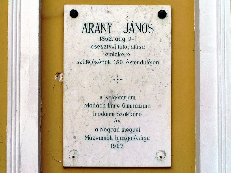 következő