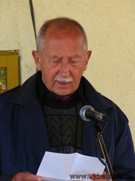 következő