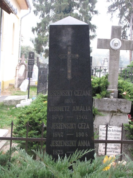 következő