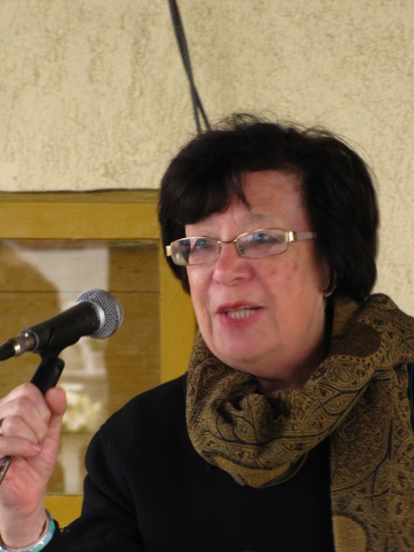 következő