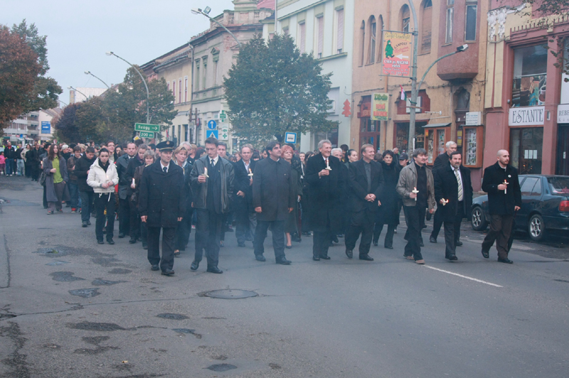 következő