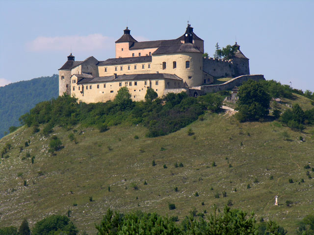 következő
