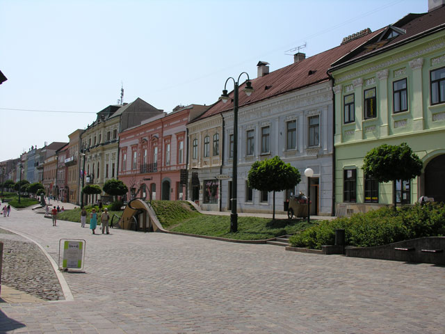 következő